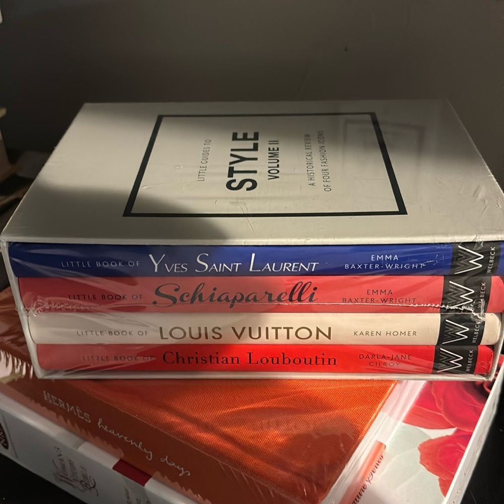 Little Guides to Style Volume 2 NEW! Sealed box